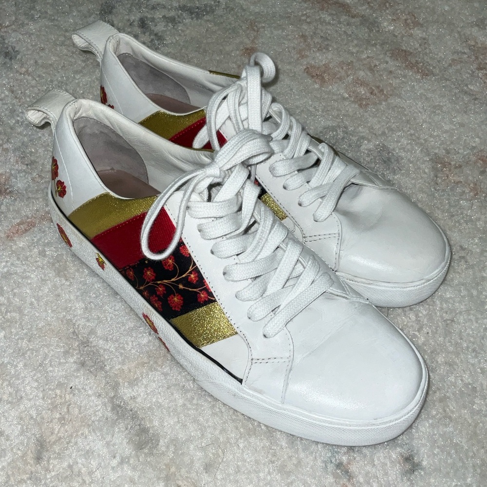 Diane Von Furstenberg sneakers 8.5